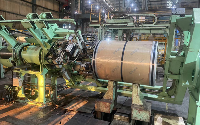 梅花鹿牌穿心打捆机的应用